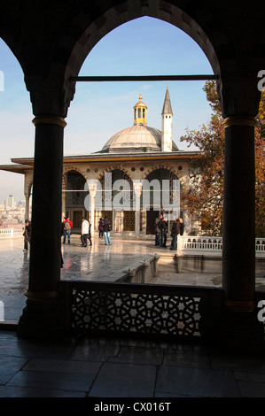 Esterno del Baghdad Köskü nel palazzo Topkapi a Istanbul Turchia Foto Stock