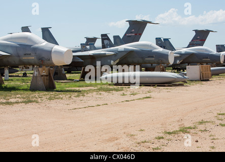 F-15 Eagle aeromobile in deposito presso il 309th aerospaziali e di manutenzione Gruppo di rigenerazione a Davis-Monthan Air Force Base. Foto Stock