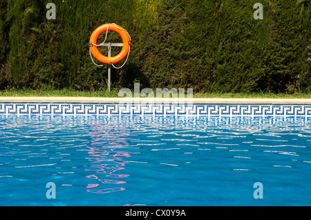 Boa e piscina. Foto Stock