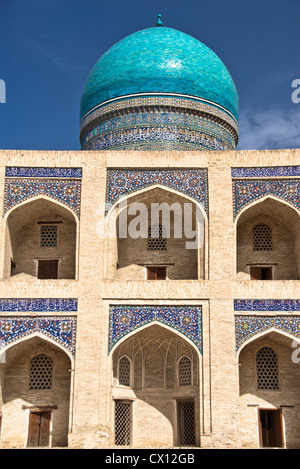 Vie di una delle cupole in Mir-i-Arab Madrasah a Bukhara, Uzbekistan Foto Stock