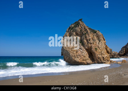 Formazione rocciosa di Potistika beach (Pelion peninsular, Tessaglia, Grecia) Foto Stock