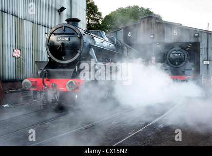 Motori a vapore Eric Treacy e il cavaliere verde Grosmont capannoni motore sulla North Yorkshire Moors railway Foto Stock