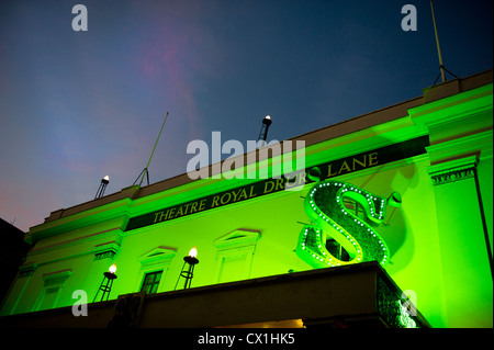 Il Theatre Royal Drury Lane illuminata di notte Foto Stock