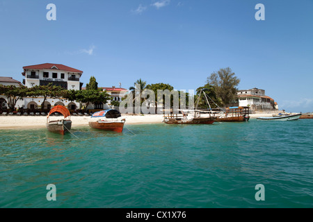 La spiaggia al Tembo Hotel, Stone Town Zanzibar Africa Foto Stock