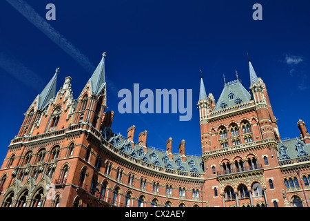 St Pancras Renaissance Hotel Marriot, eurostar stazione ferroviaria internazionale, Euston Road, London NW1, Regno Unito Foto Stock