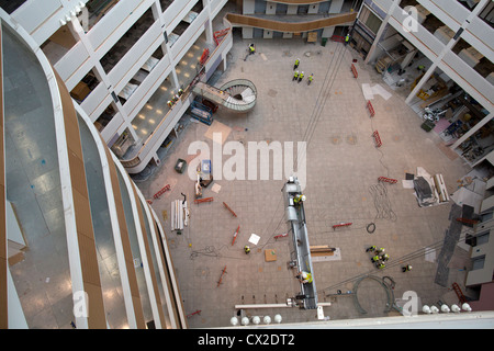 Tocchi di finitura alla Coop HQ Noma Manchester Foto Stock