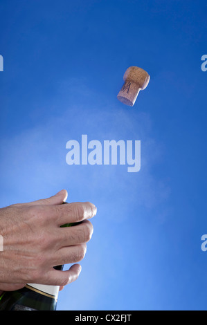 Tappo dello champagne spuntano, di immagini ad alta velocità Foto Stock