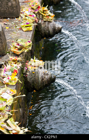 Trombe in Tempio Tirtha Emphul di Bali Foto Stock