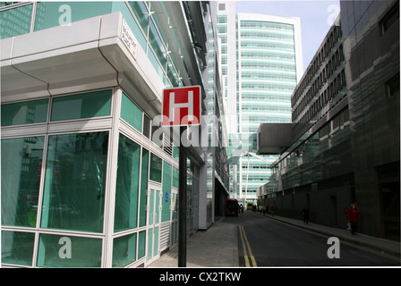 Segno ospedaliero presso lo University College Hospital London REGNO UNITO Foto Stock