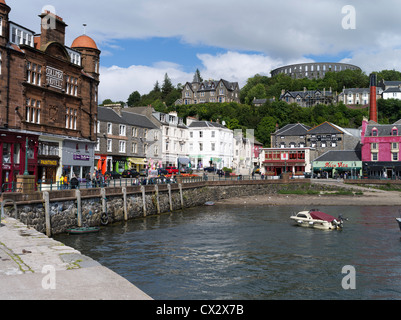 dh OBAN ARGYLL Oban fronte mare McCaigs Tower follia scozia Foto Stock