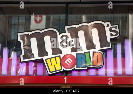 M&M Mondo; Leicester Square, London, England, Regno Unito Foto Stock