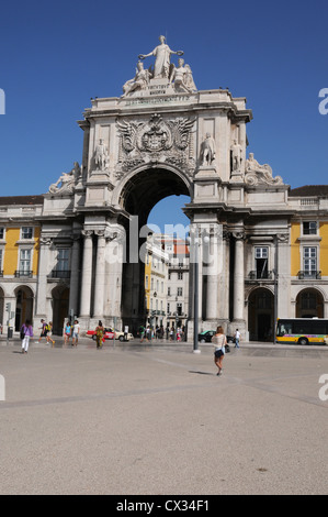 Arco da Vitoria archway, Praca do Comercio, Lisbona, Portogallo Foto Stock