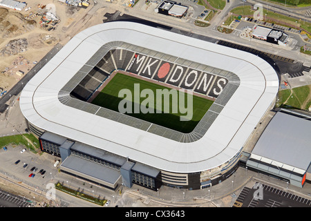 Vista aerea del Milton Keynes Dons FC Denbigh football Stadium Foto Stock