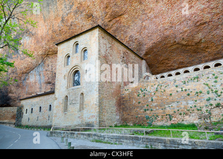 San Juan de la Peña; antico monastero; vicino a Jaca; Spagna Foto Stock