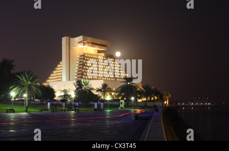 Lo Sheraton Hotel di Doha. Il Qatar, Medio Oriente Foto Stock