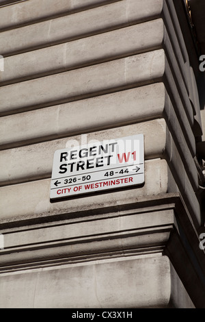 Segno per Regent Street nel West End di Londra Foto Stock