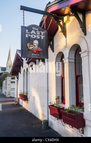 L'Ultimo Post, un ristorante in uno di Oamaru il patrimonio edifici, che era in origine il Post Office, Otago, Nuova Zelanda. Foto Stock