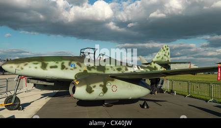 Messerschmitt Me262 II Guerra Mondiale replica vista laterale a ILA Air Show di Berlino. Alta risoluzione Hasselblad digital shot. Foto Stock