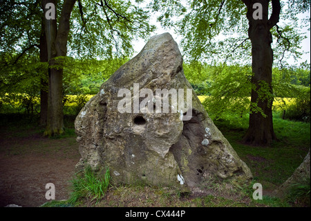 Wayland's Smithy chambered Neolitico Long Barrow su la Ridgeway, Oxfordshire, Regno Unito Foto Stock