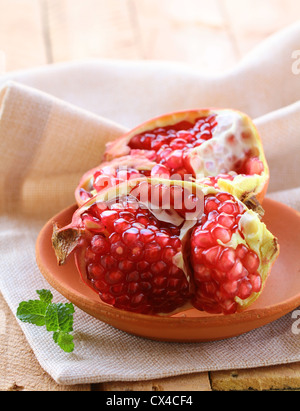 Melograno frutti maturi Foto Stock