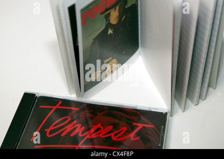 Deluxe Edition di Bob Dylan's album Tempest include il libro di vintage copertine di riviste Foto Stock