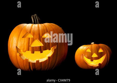 Halloween zucca lanterna testa faccia paura con occhio cattivo jack Foto Stock