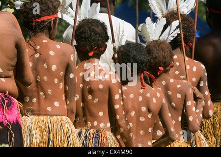 Aurukun dance troupe Laura Aboriginal Dance Festival. Laura, Queensland, Australia Foto Stock