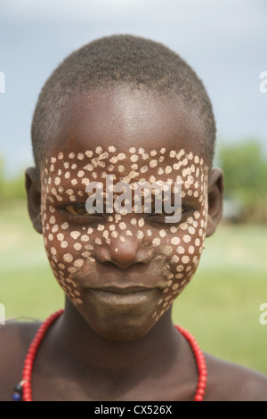 Ritratto di un ragazzo, erbore, valle dell'omo, l'Etiopia meridionale, Africa Foto Stock