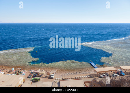 Il Blue Hole sito di immersioni vicino a Dahab, Egitto Foto Stock