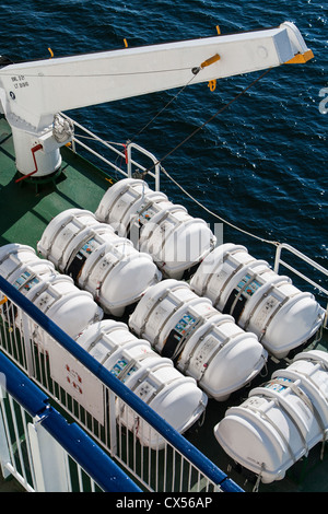 Zattera di salvare la vita durante un incidente in mare Foto Stock
