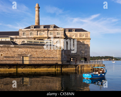 Alta Marea a Royal William Yard, Plymouth, DEVON REGNO UNITO Foto Stock