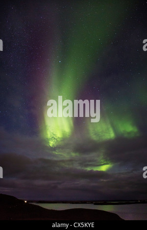 Luci del nord del Lago Myvatn, Islanda Foto Stock