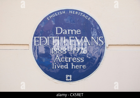 Targa blu per l'attrice Dame Edith Evans a 109 Ebury Street, Londra, SW1, Regno Unito. Foto Stock