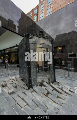 "Sollevamento", parte del 2012 Biennale di Liverpool è Oded Hirsch la prima commissione pubblica. Foto Stock