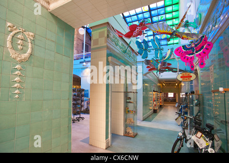 Interno, Buxton bagni arcade, Derbyshire, Peak District, England, Regno Unito Foto Stock