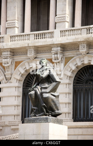 Almeida Garrett Monumento a Camara (municipio) (Praca Gen Humberto Delgado) Praca da Liberdade Porto Portogallo Foto Stock