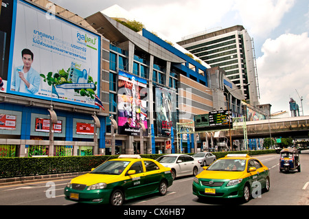 MBK Centre Mahboonkrong shopping mall di Bangkok in Thailandia negozio Pathumwan Siam Square District Foto Stock
