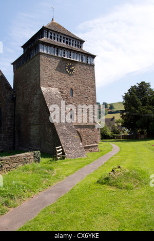 Skenfrith un villaggio con un castello in Monmouthshire Wales UK. Foto Stock