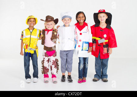 Gruppo di bambini medicazione in varie uniformi Foto Stock