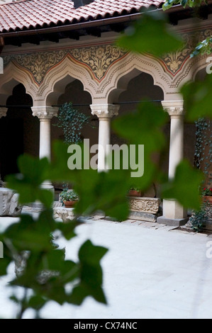 Vista interna del chiostro del monastero di Stavropoleos di Bucarest Foto Stock