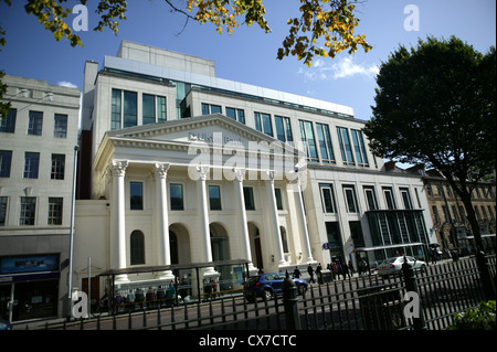 Ulster Bank Headquarters, Belfast. Vecchia Chiesa Metodista, Donegall Square East Foto Stock