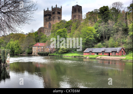 La Cattedrale di Durham sul fiume usura, Durham, North East England, Regno Unito Foto Stock