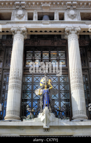 Art nouveau sopra la scultura dal grande magazzino Selfridges, Oxford Street, London, Regno Unito Foto Stock