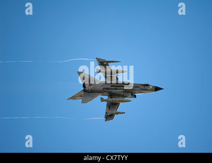 Panavia GR4 Tornados a RAF Lossiemouth, murene. Grampian Regione Scozia. Foto Stock