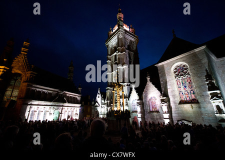 L'illuminazione du Calvaire de St Thégonnec .illuminazione del Calvario presso il St Thegonnec .Finistère .Brittany .Francia Foto Stock