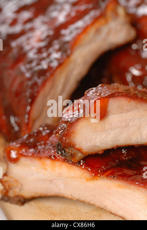 Delizioso BBQ Ribs con una salsa piccante Foto Stock