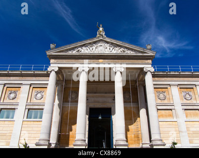 Una facciata classica del museo Ashmolean Museum di Oxford Foto Stock