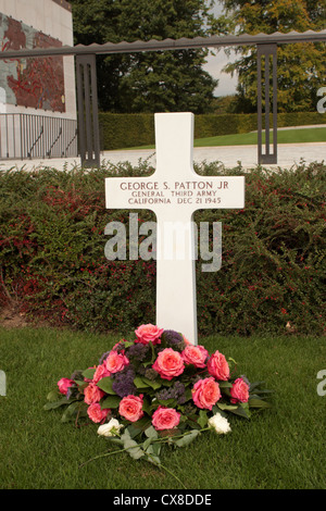 Tomba del generale George S Patton Jr Lussemburgo Cimitero Americano Hamm Lussemburgo Foto Stock