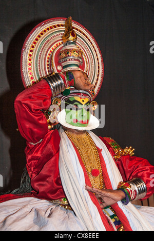 India Kerala Cochin Kathakali performance di danza Foto Stock