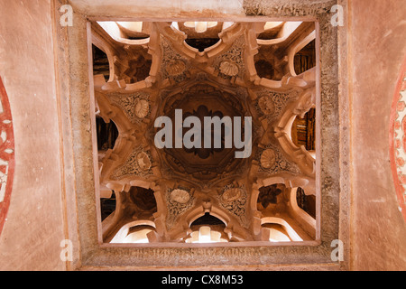 Costruito nel 1117 l'Almoravid Koubba di el Barudiyin è rimasto solo un esempio di architettura Almoravid in Marrakech, Marocco Foto Stock